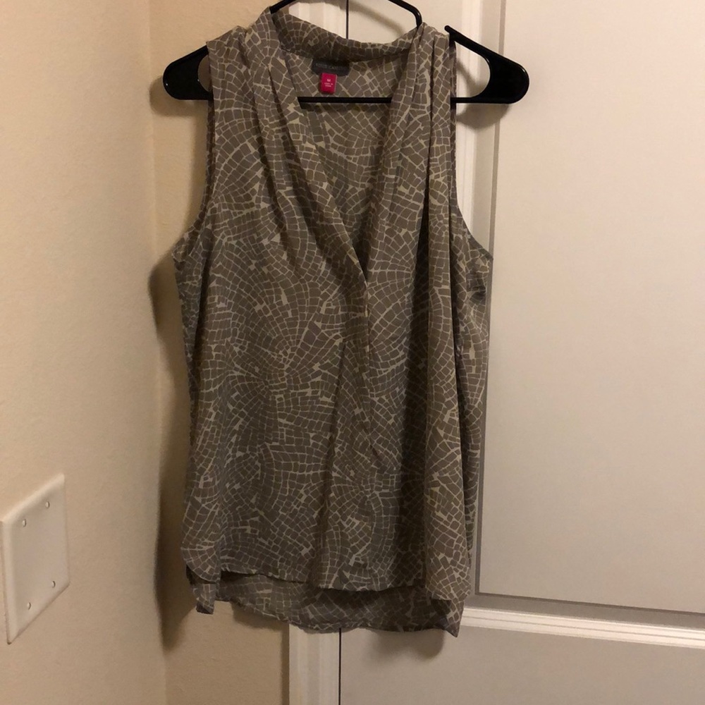Grey top